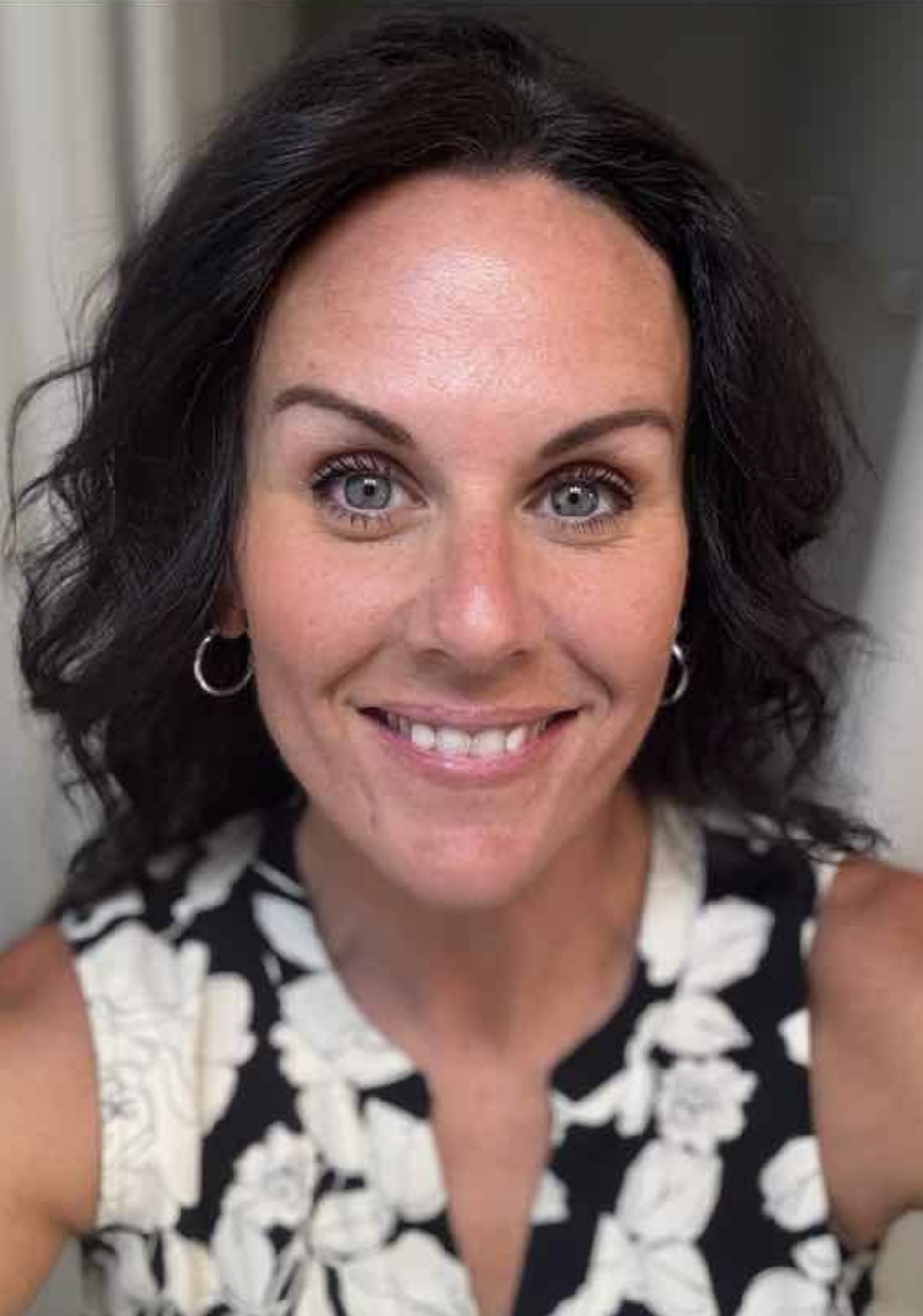 Rachel headshot 2